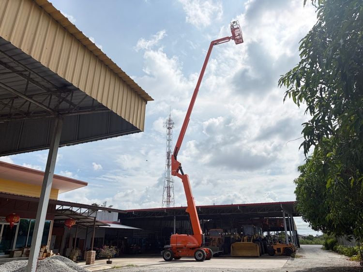 ขายรถกระเช้าบูม JLG รุ่น 800AJ ความสูง 24.4 เมตร รถเก่านอก