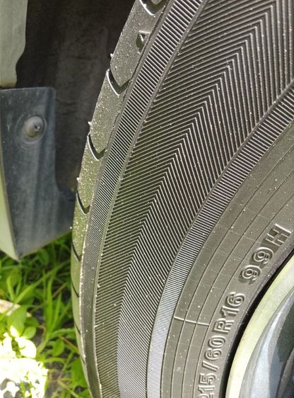 ขายยาง Alliance 215 60R16 ปี 23 รูปที่ 2