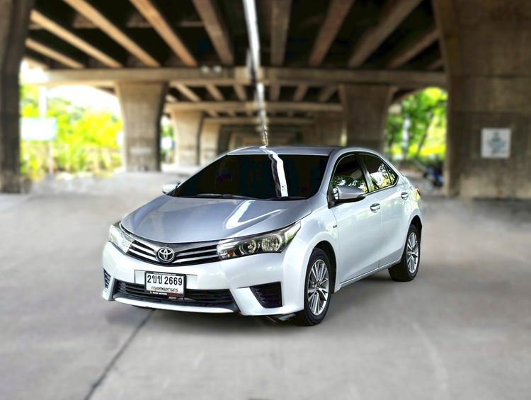 รถ Toyota Altis 1.8 E สี เทา