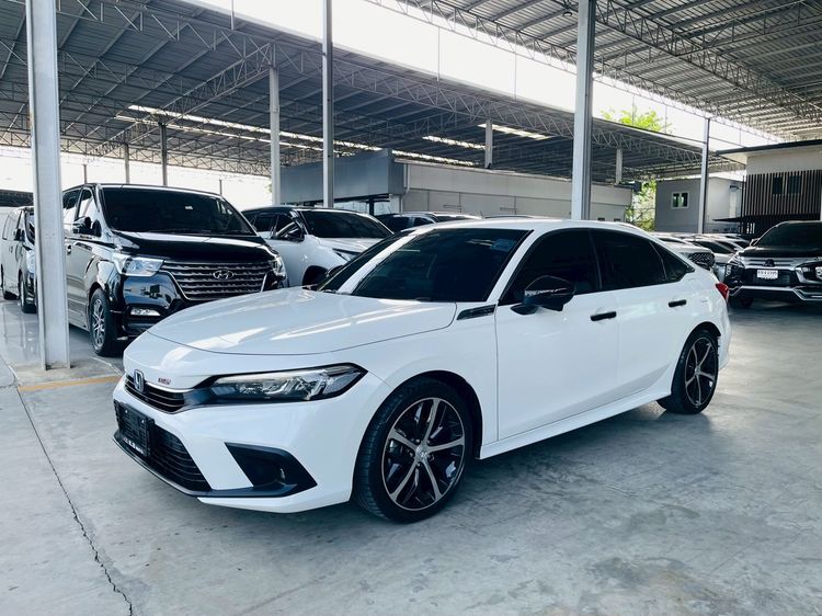 รถ Honda Civic 2.0 eHEV RS สี ขาว