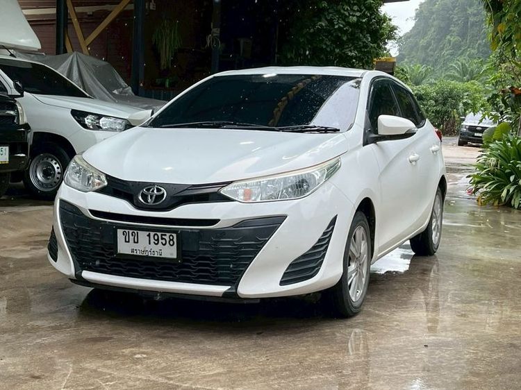 Toyota Yaris 2019 1.2 E Sedan เบนซิน ไม่ติดแก๊ส เกียร์อัตโนมัติ ขาว