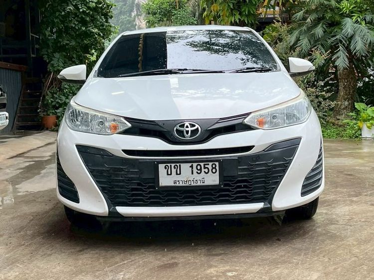 Toyota Yaris 2019 1.2 E Sedan เบนซิน ไม่ติดแก๊ส เกียร์อัตโนมัติ ขาว รูปที่ 2