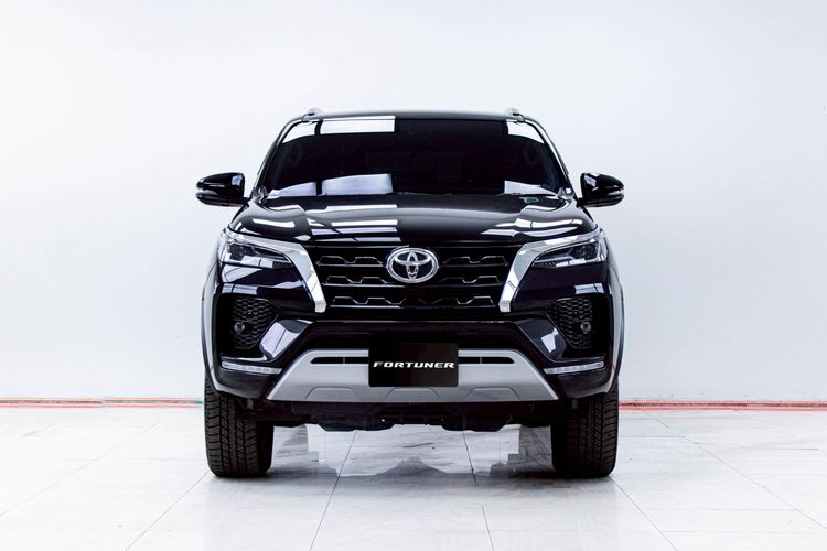 Toyota Fortuner 2021 2.4 V Utility-car ดีเซล ไม่ติดแก๊ส เกียร์อัตโนมัติ ดำ รูปที่ 4