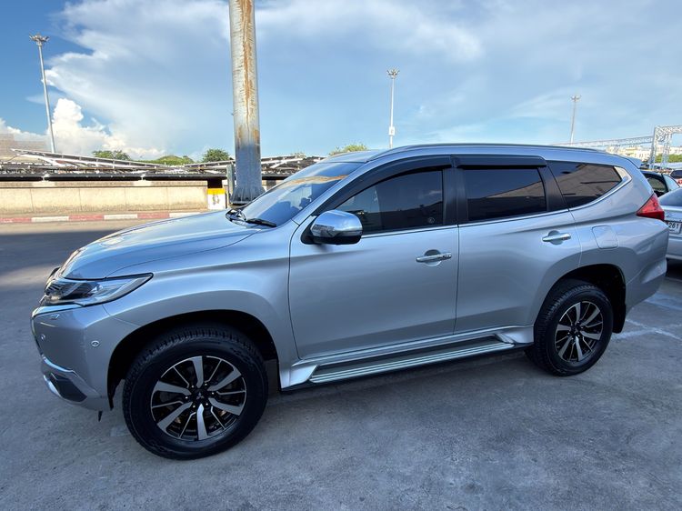 Mitsubishi Pajero Sport 2018 2.4 GT Premium 2WD Utility-car ดีเซล ไม่ติดแก๊ส เกียร์อัตโนมัติ บรอนซ์เงิน รูปที่ 2