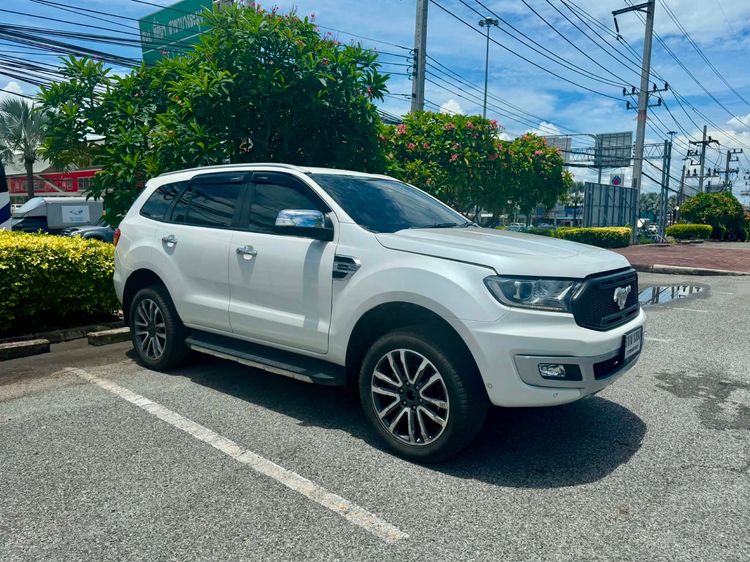 Ford Everest 2023 2.0 Bi-Turbo Titanium+ Utility-car ดีเซล เกียร์อัตโนมัติ ขาว