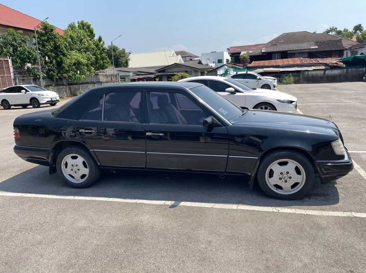 Mercedes-Benz E-Class 1996 E280 Sedan เบนซิน ไม่ติดแก๊ส เกียร์อัตโนมัติ ดำ รูปที่ 3