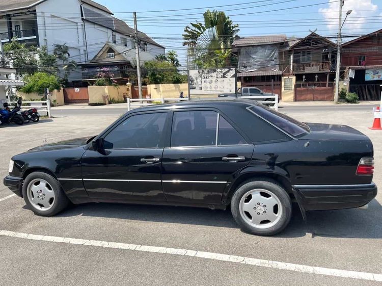 Mercedes-Benz E-Class 1996 E280 Sedan เบนซิน ไม่ติดแก๊ส เกียร์อัตโนมัติ ดำ รูปที่ 4