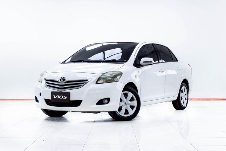 รถ Toyota Vios 1.5 J สี ขาว