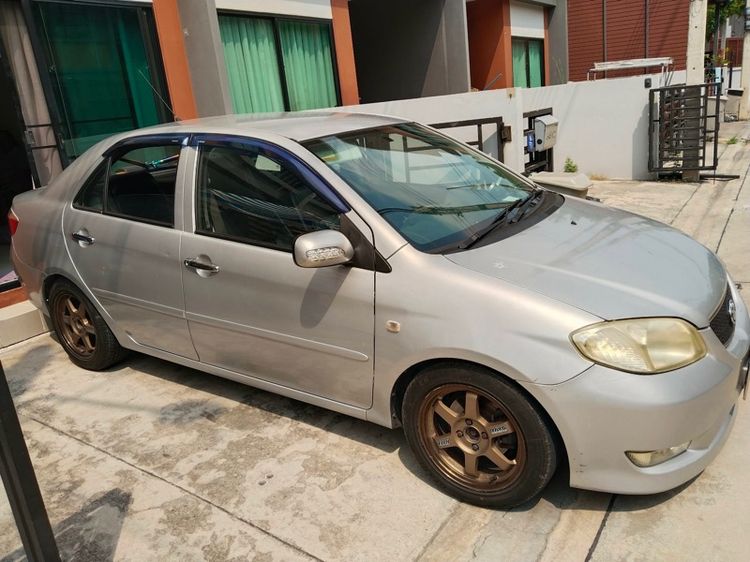 รถ Toyota Vios 1.5 S สี บรอนซ์เงิน