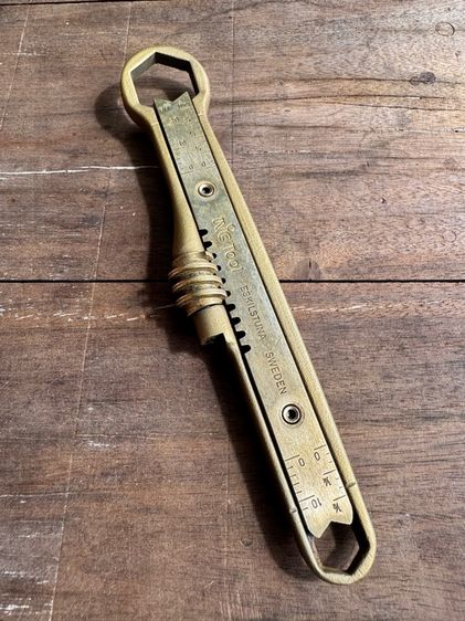 ประแจเลื่อนหัวคู่ NiC Tool จากเมือง Eskilstuna Sweden 