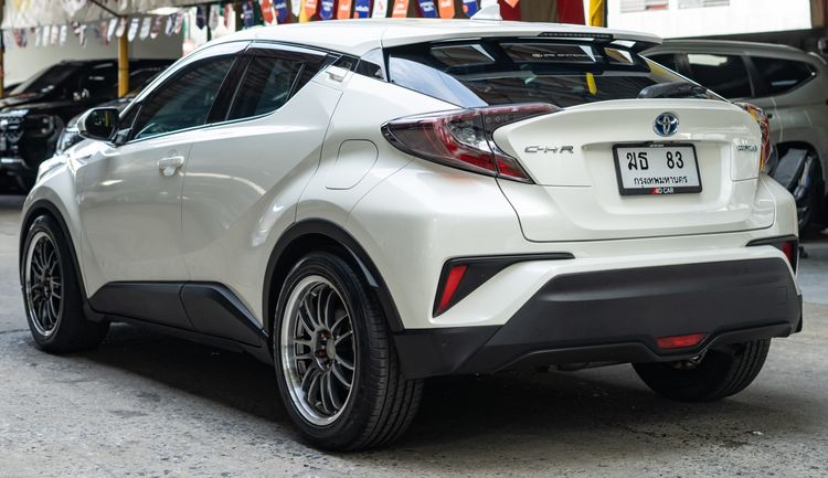 Toyota C-HR 2019 1.8 HV Mid Utility-car ไฮบริด ไม่ติดแก๊ส เกียร์อัตโนมัติ ขาว รูปที่ 3