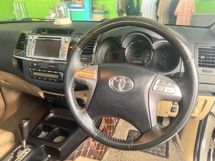 Toyota Fortuner 2013 2.5 V Utility-car ดีเซล เกียร์อัตโนมัติ ขาว รูปที่ 3