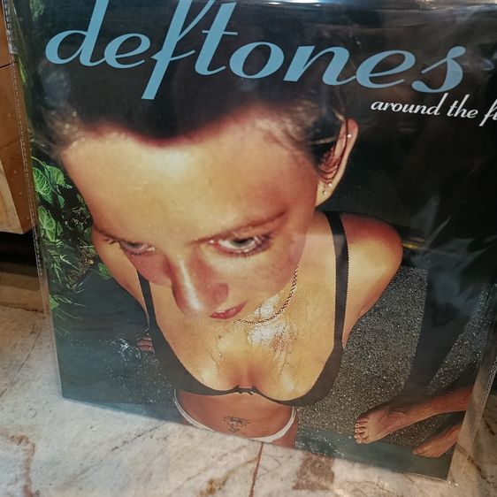 แผ่นเสียง Deftones อัลบั้ม  Around The Fur แผ่นซีล