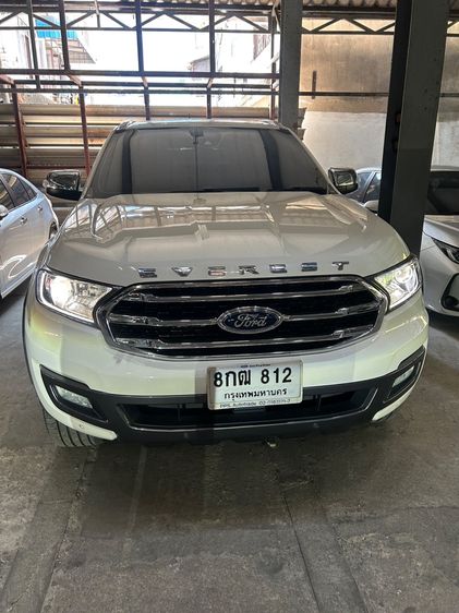 รถ Ford Everest 2.0 Titanium Plus สี ขาว