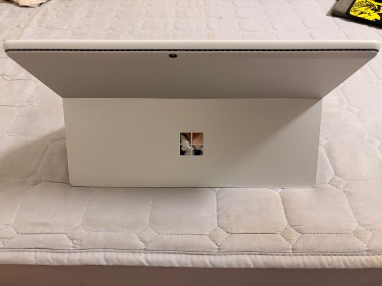 Surface Pro 8 LTE