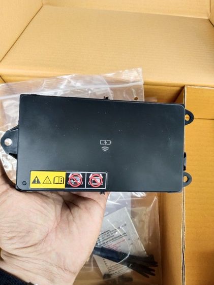 อุปกรณ์ชาร์จโทรศัพท์แบบไร้สาย (Wireless Charger) ของแท้จากศูนย์โตโยต้า

 รูปที่ 7