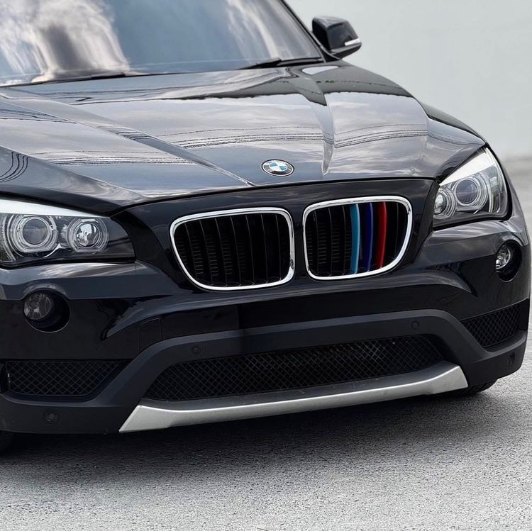 รถ BMW X1 1.5 sDrive18i xLine สี ดำ