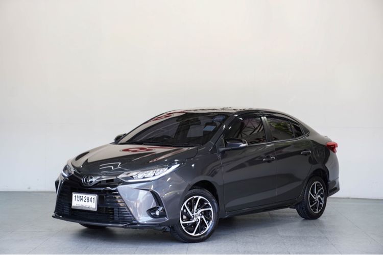รถ Toyota Yaris ATIV 1.2 Sport Premium สี เทา