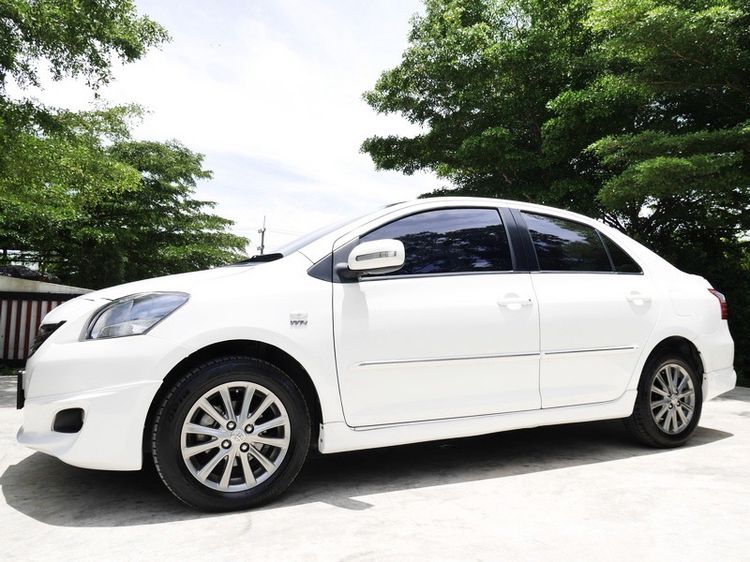 รถ Toyota Vios 1.5 E สี ขาว