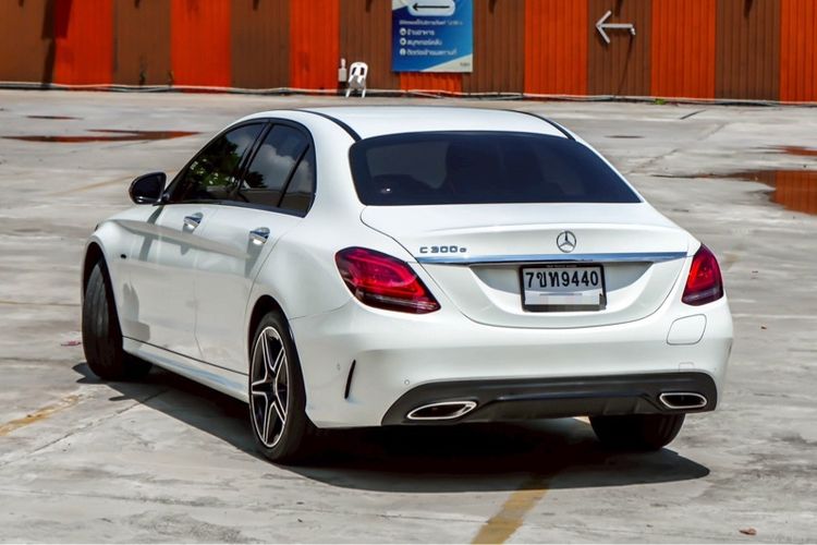 Mercedes-Benz C-Class 2021 C300 Sedan เบนซิน ไม่ติดแก๊ส เกียร์อัตโนมัติ ขาว รูปที่ 4