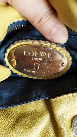 กระเป๋าสะพาย Loewe จีบสีเหลือง รูปที่ 7