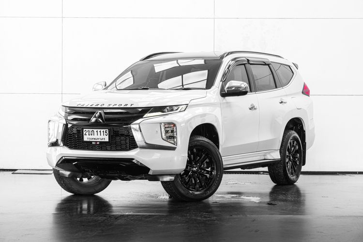 รถ Mitsubishi Pajero Sport 2.4 GT Premium Limited Edition สี ขาว