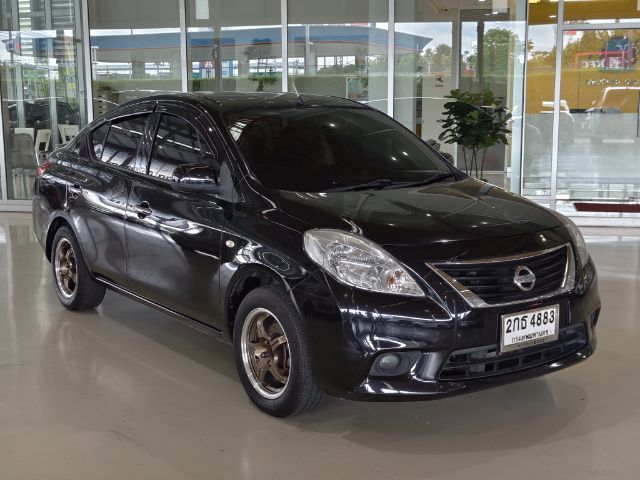 รถ Nissan Almera 1.2 E สี ดำ