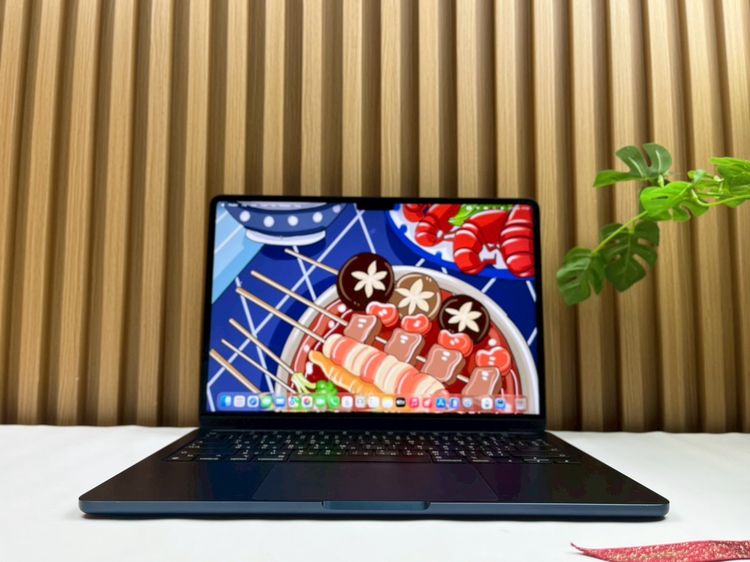 Apple Macbook Pro 13 Inch แมค โอเอส 8 กิกะไบต์ อื่นๆ ใช่ MacBook Air 13-inch M3 2024 Ram8GB SSD256GB Midnight 
