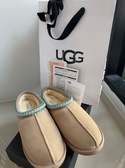รองเท้า ugg