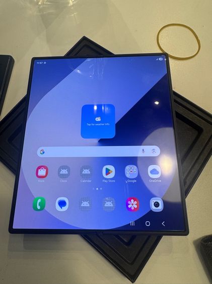 ขาย Samsung fold 6 rom12 rom 256g สภาพสวยไม่มีรอย ราคา 19500 บาท