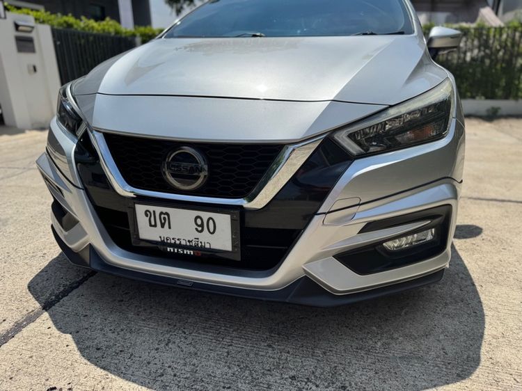 รถ Nissan Almera 1.0L Turbo VL CVT สี บรอนซ์เงิน