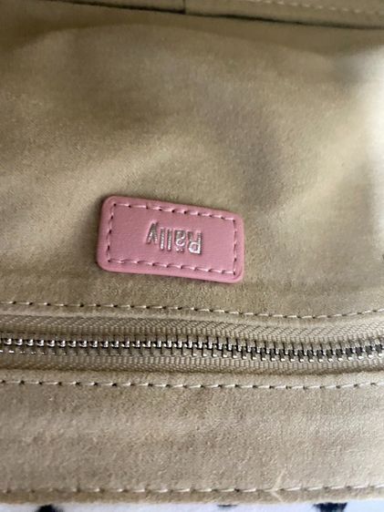 กระเป๋า Rally Loop Bag (รุ่น Valentine’s Limited สีชมพู Lover) รูปที่ 4