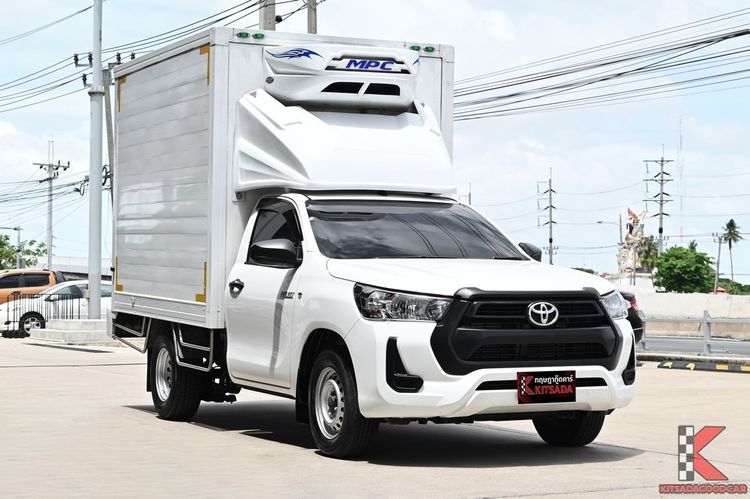 รถ Toyota Hilux Revo 2.4 Entry สี ขาว