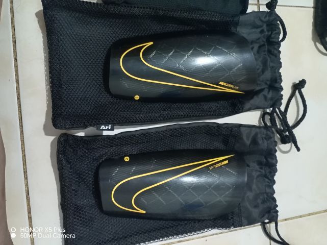 ขายสนับแข้ง​ ฟุตบอลnike รุ่นMercuril lite 