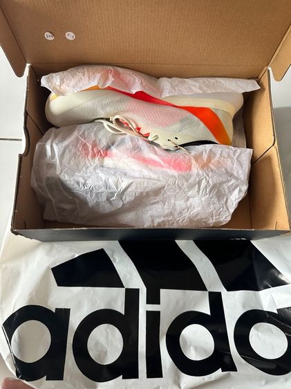 รองเท้าวิ่ง Adidas