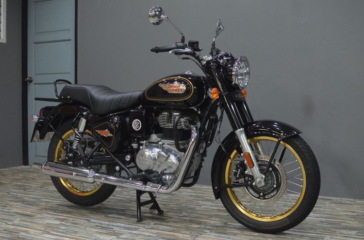 Royal Enfield รุ่น Bullet 350 รถปี 2025 สีดำสุดสวย