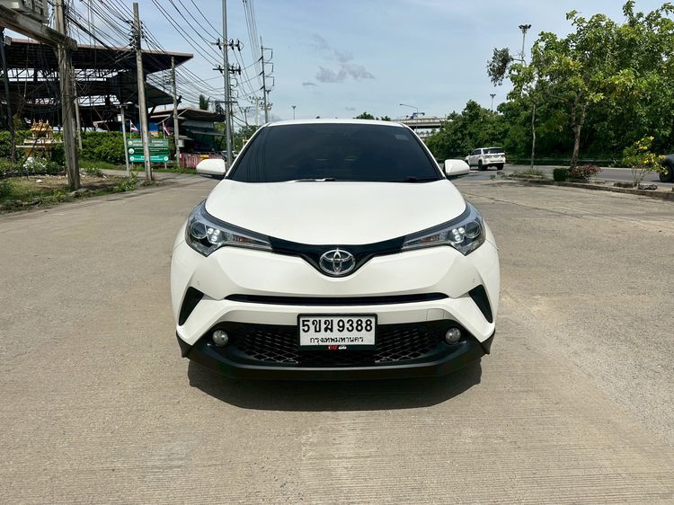 Toyota C-HR 2018 1.8 Mid Utility-car เบนซิน ไม่ติดแก๊ส เกียร์อัตโนมัติ ขาว รูปที่ 3