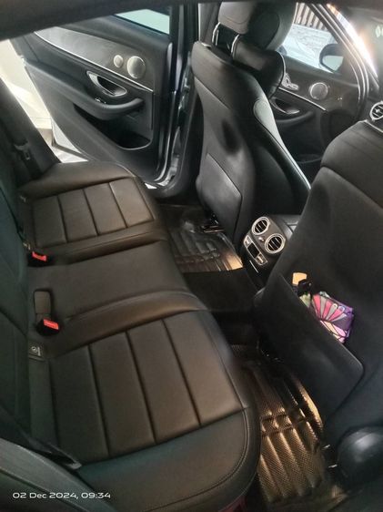 รถ Mercedes-Benz E-Class E350 AMG สี บรอนซ์เงิน