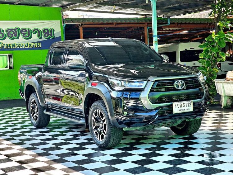 รถ Toyota Hilux Revo Double Cab 2.4 Mid Prerunner สี ดำ