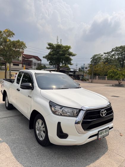 Toyota Hilux Revo 2023 2.4 Z Edition Mid Pickup ดีเซล ไม่ติดแก๊ส เกียร์ธรรมดา ขาว รูปที่ 3