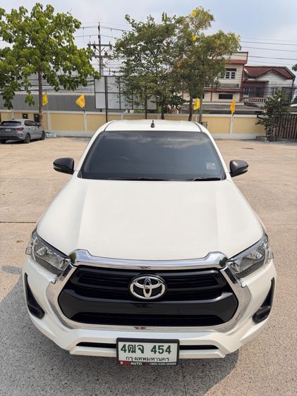รถ Toyota Hilux Revo 2.4 Z Edition Mid สี ขาว