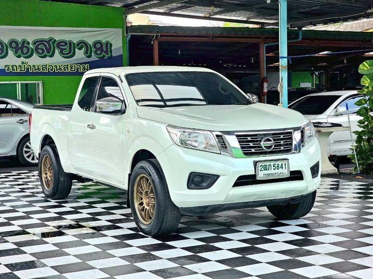 รถ Nissan NP300-NAVARA 2.5 E สี ขาว
