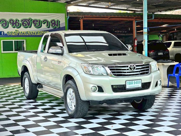 รถ Toyota Hilux Vigo Champ Smart Cab 2.5 E VNT Prerunner สี บรอนซ์เงิน