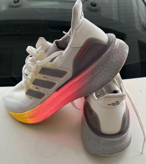 ขายถูก Adidas Ultraboost light size 40-255cm ของแท้ นุ่มเบาสบาย รูปที่ 5