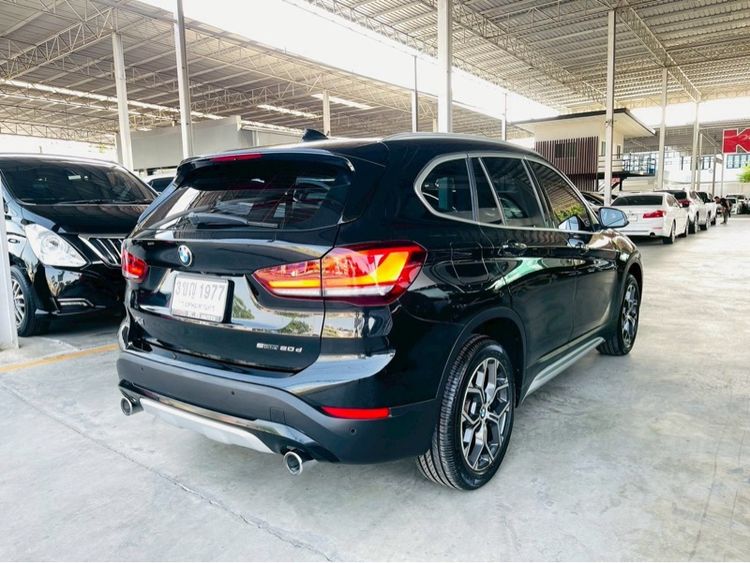 BMW X1 2022 2.0 sDrive20d xLine Sedan ดีเซล ไม่ติดแก๊ส เกียร์อัตโนมัติ ดำ รูปที่ 3