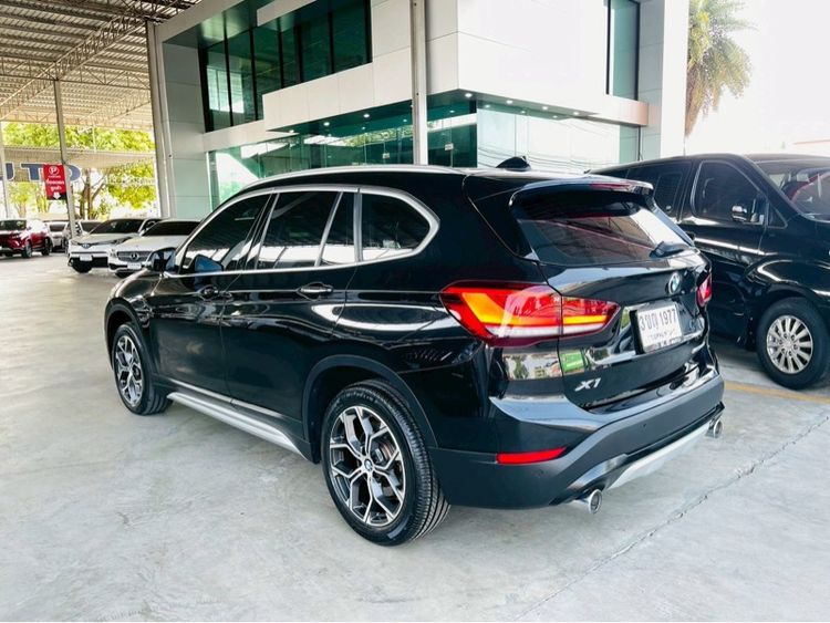 BMW X1 2022 2.0 sDrive20d xLine Sedan ดีเซล ไม่ติดแก๊ส เกียร์อัตโนมัติ ดำ รูปที่ 4