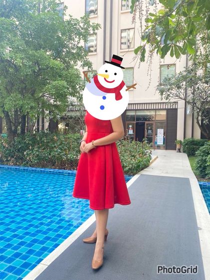ขายรองเท้าส้นสูง pierre cardin สีทอง ของแท้ มือสอง รูปที่ 2