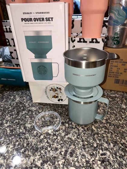 อุปกรณ์ทำเครื่องดื่ม Starbucks x Stanley Pour Over Set สี Basil Green (ของแท้)