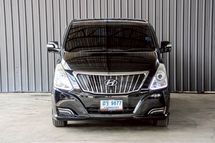 รถ Hyundai H-1  2.5 Deluxe สี ดำ