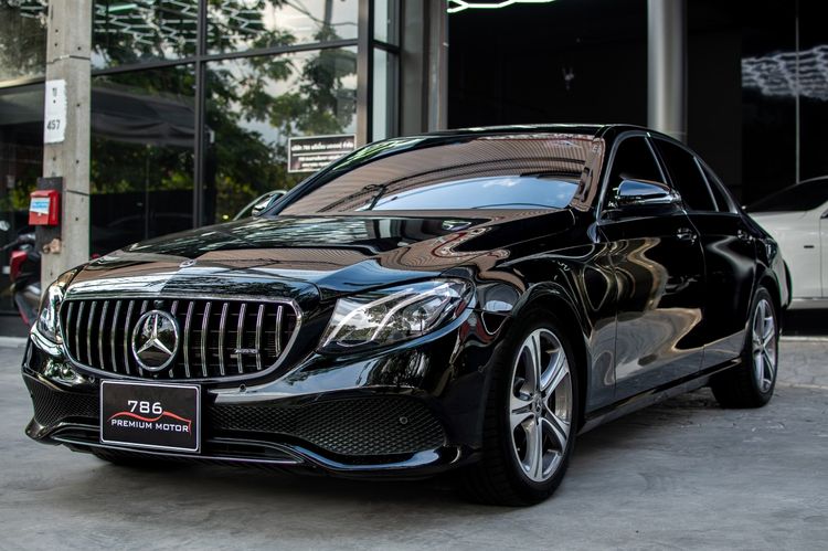 Mercedes-Benz E-Class 2020 E220 Sedan ดีเซล ไม่ติดแก๊ส เกียร์อัตโนมัติ ดำ รูปที่ 2